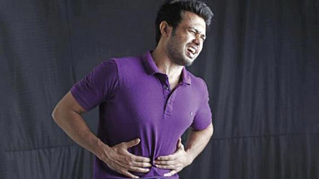 গ্যাস নিয়ে অনেকেই কমবেশি এক অস্বস্তিকর পরিস্থিতিতে পড়েন। প্রতীকী ছবি।