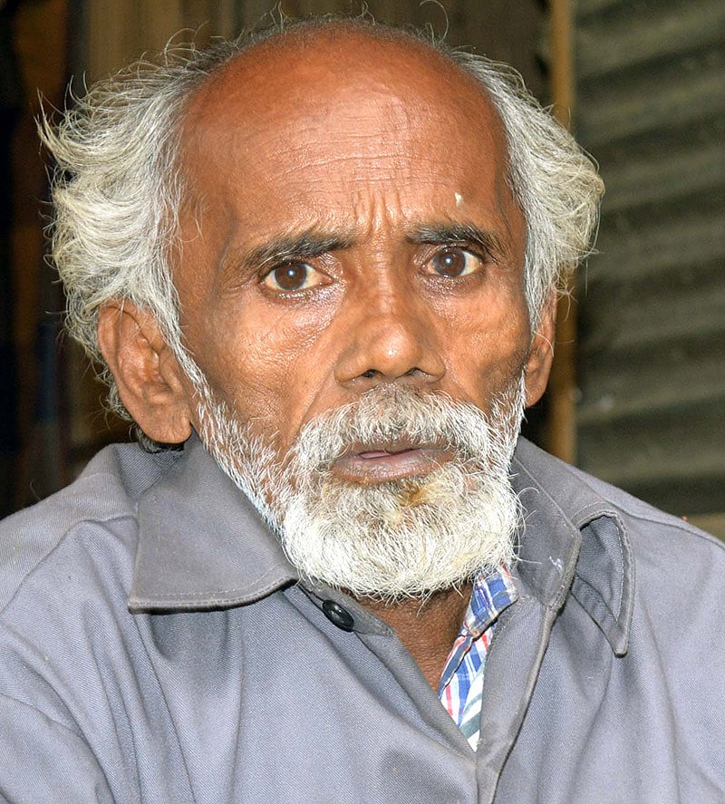 গাছপাগল সামাদ শেখ। ছবি: প্রথম আলো