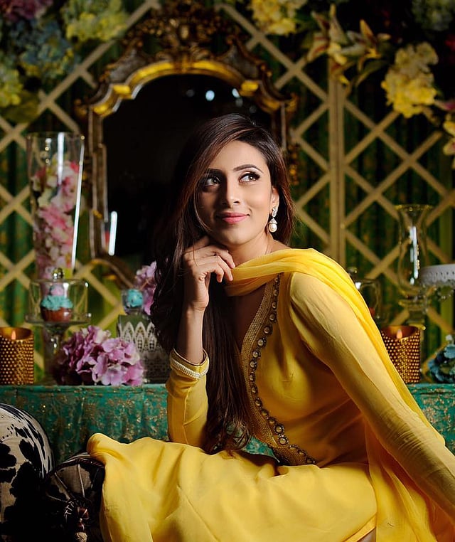 ‘চোখ যে মনের কথা বলে...’—বিদ্যা সিনহা মিমের চোখ কী বলে? ছবি: ফেসবুক