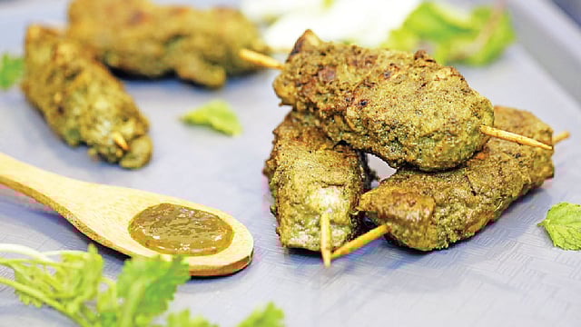 চিকেন হারিয়ালি কাবাব