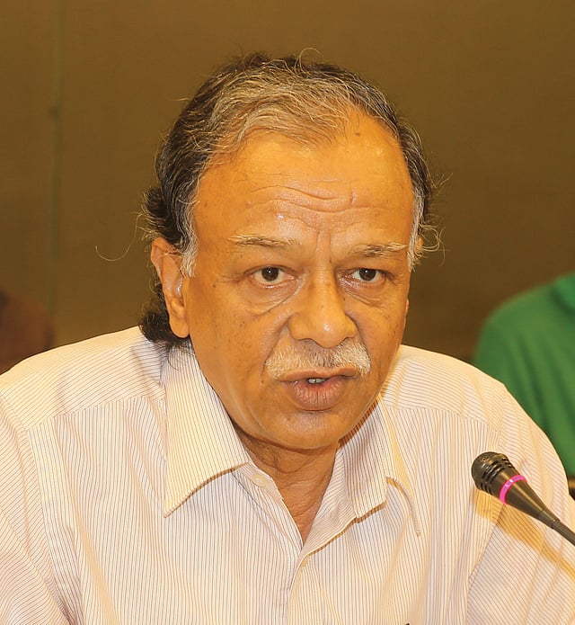 আ ব ম ফারুক