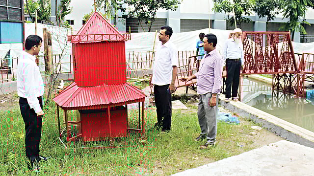 আলী আমজাদের ঘড়ির রেপ্লিকা