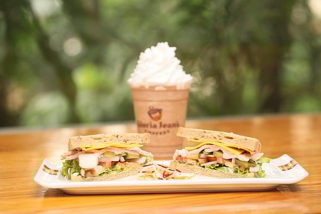 হাজেলনাট মোকা চিলার