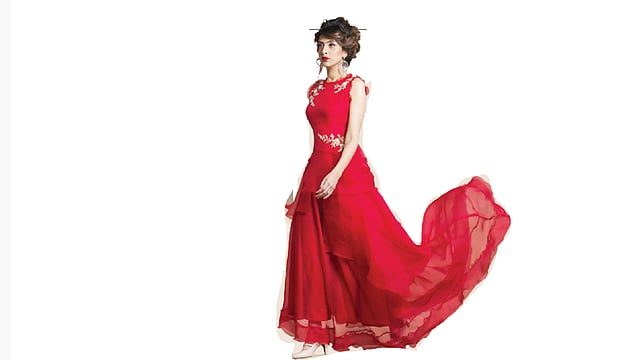 পোশাক: মুমু মারিয়া