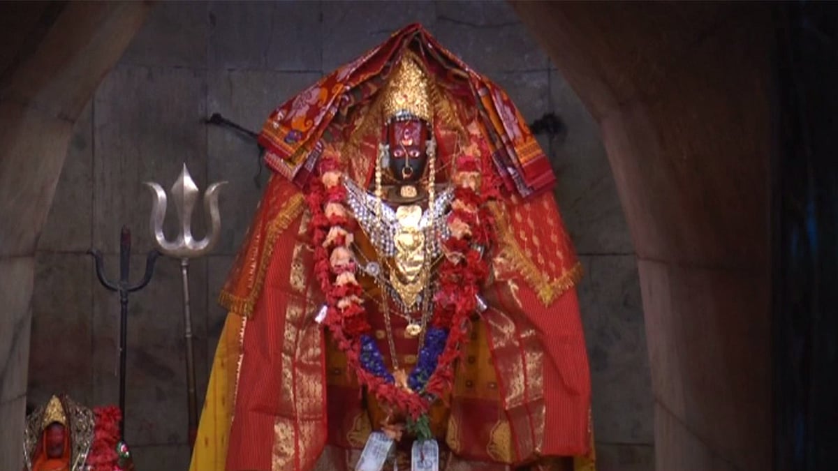 ত্রিপুরেশ্বরী মন্দিরের কালীমূর্তি। ছবি: দেবাশিস রায়