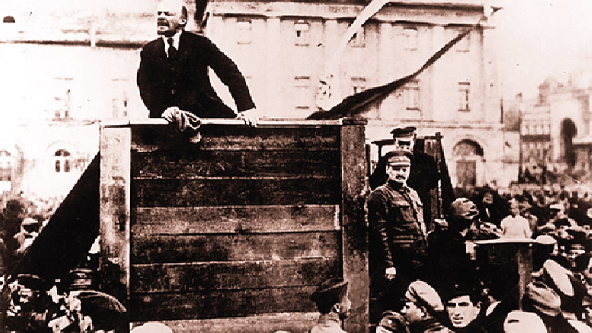 ১৬ এপ্রিল (২৯ এপ্রিল) রাশিয়ায় ফিরে পেত্রোগ্রাদে সমাজতান্ত্রিক বিপ্লবের ডাক দিলেন লেলিন। ছবি: সংগৃহীত