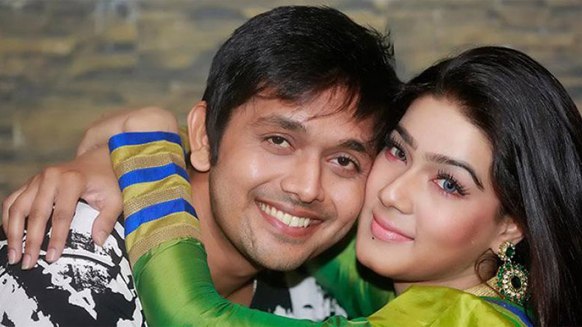 ‘ঢাকা অ্যাটাক’ সিনেমায় অভিনয় করেছেন আরিফিন শুভ ও মাহিয়া মাহি