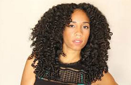 চুল পড়া রোধে পেঁয়াজের রস ব্যবহার করে ভালো ফল পেয়েছেন ব্লগার জ্যানিয়েল্লে। ছবি: ওন্ডার কার্ল