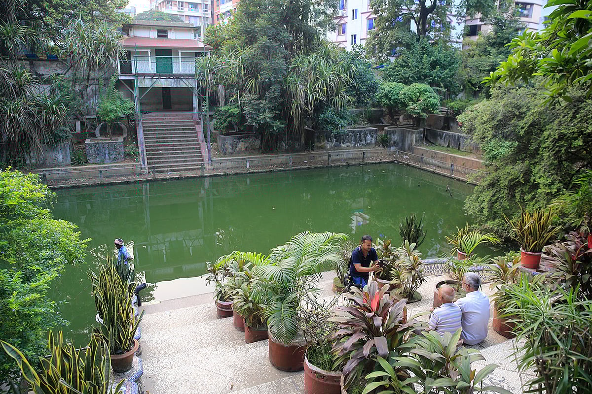 বলধা গার্ডেন। পুরান ঢাকার একমাত্র উদ্ভিদ উদ্যান। ঢাকার বিভিন্ন এলাকা থেকে সেখানে যায় দর্শনার্থীরা l প্রথম আলো
