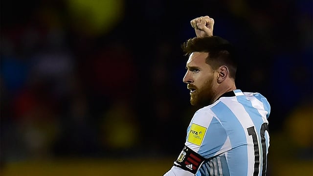 আবারও মেসির খেলায় মুগ্ধ ওয়েঙ্গার। ছবি: এএফপি