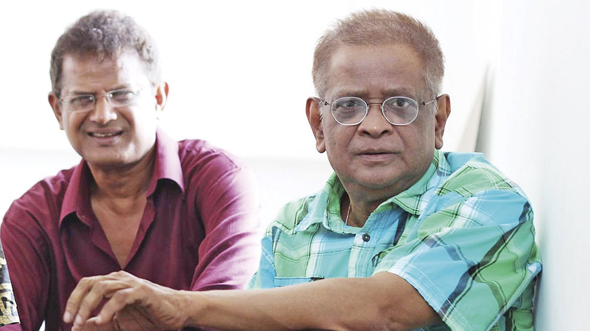 একসঙ্গে আহসান হাবীব ও হ‌ুমায়ূন আহমেদ l ছবি: প্রথম আলো