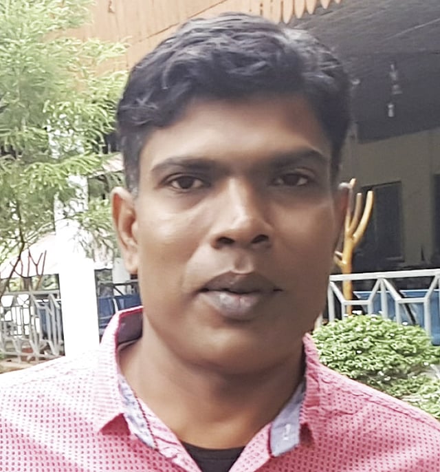 আসাদুজ্জামান খান