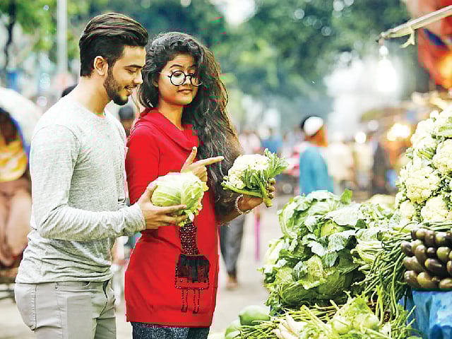 শীতের ‘গ্ল্যামারাস’ সবজির বেশ দাপট