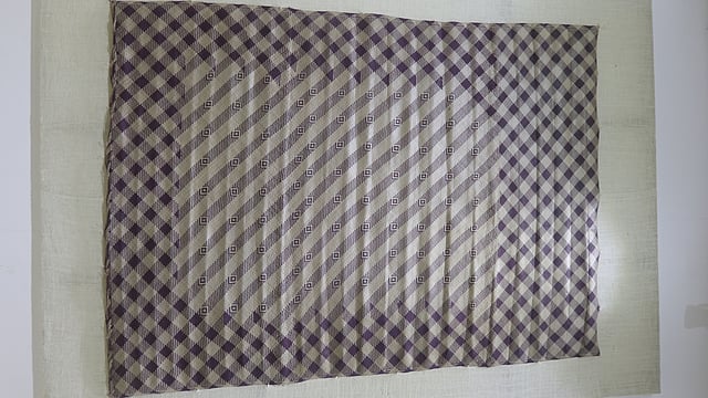 রাজধানীর জাতীয় জাদুঘরের নলিনীকান্ত ভট্টশালী গ্যালারিতে শীতলপাটির বিশেষ প্রদর্শনী চলছে। সাম্প্রতিক ছবি। ছবি: আবদুস সালাম