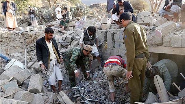 সাধারণ মানুষের স্বার্থরক্ষার বদলে সৌদি আরব ও ইরানের মর্যাদার লড়াইয়ের মঞ্চে পরিণত হয়েছে ইয়েমেন। ছবি: এএফপি