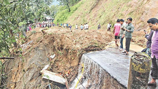 উন্নয়ন যেন পরিবেশ ধ্বংস না করে
