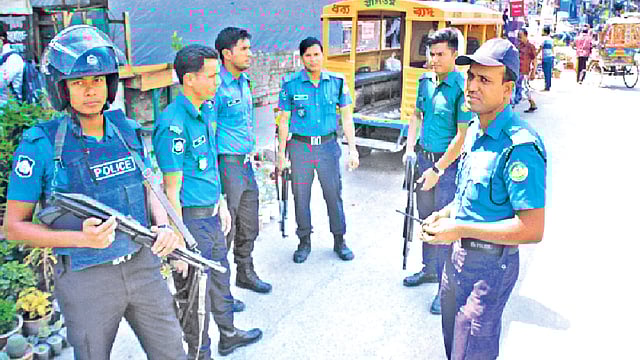 কনস্টেবল পদে  নারী ও পুরুষ উভয়ই আবেদন করতে পারবেন l ছবি: প্রথম আলো