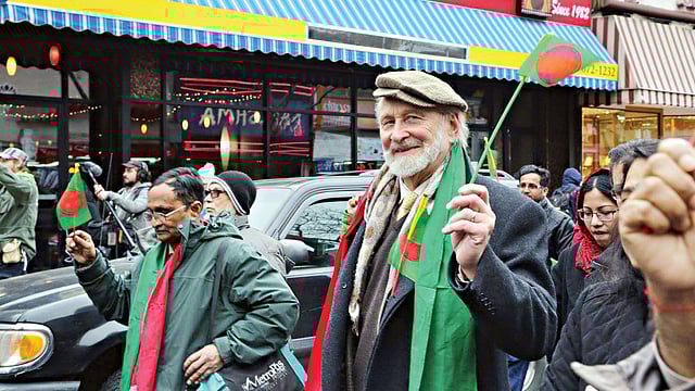 বিদেশের মাটিতেও দেশকে ভোলেন না প্রবাসীরা