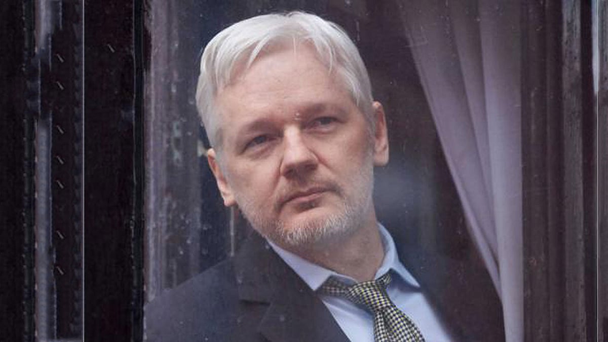 জুলিয়ান অ্যাসাঞ্জ