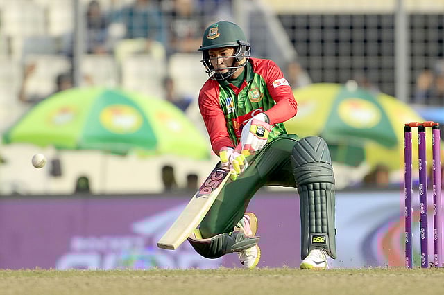 আজ ১২তম বারের মতো ৩০০ পেরোল বাংলাদেশ। ছবি: প্রথম আলো