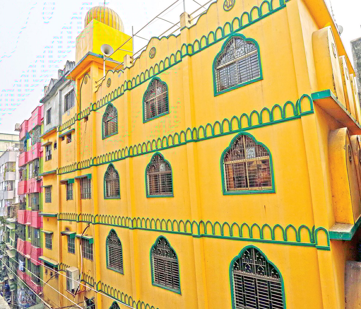 রাজধানীর নারিন্দার শরৎ​গুপ্ত রোডে ঐতিহ্যবাহী ধনু বেপারী হলুদ মসজিদ l হাসান রাজা