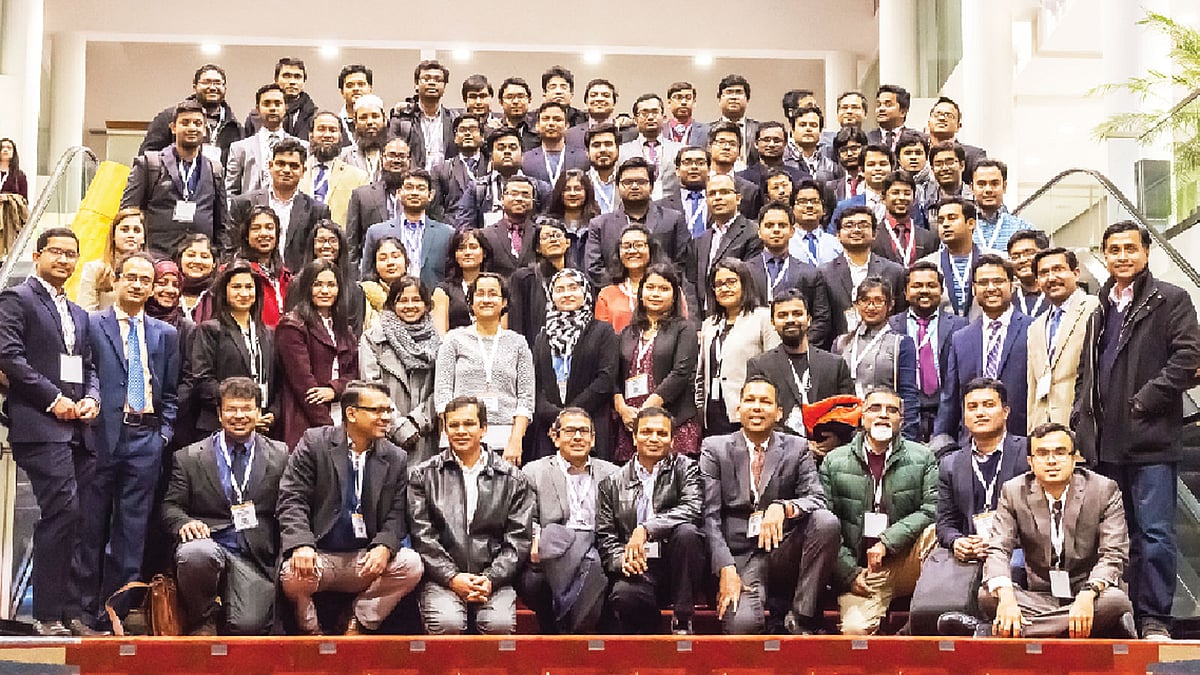 ট্রান্সপোর্টেশন রিসার্চ বোর্ডের ৯৭তম বার্ষিক সভায় অংশ নেওয়া বাংলাদেশি শিক্ষার্থী ও গবেষকরা। ছবি: সংগৃহীত