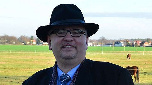 সদ্য মুসলিম হওয়া ইসলামবিদ্বেষী আর্থুর ভাগনার