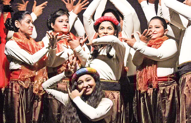 সুবচন নাট্য সংসদের প্রণয় যমুনা নাটকের দৃশ্য