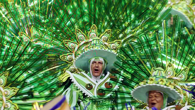 আফ্রিকান-ব্রাজিলিয়ান সংস্কৃতির সংমিশ্রণ ঘটেছে এই উৎসবে। সাও পাওলো, ব্রাজিল, ১০ ফেব্রুয়ারি। ছবি: রয়টার্স
