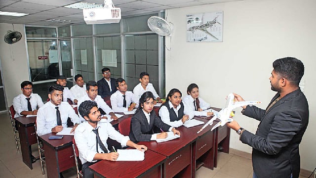 চলছে ক্লাস