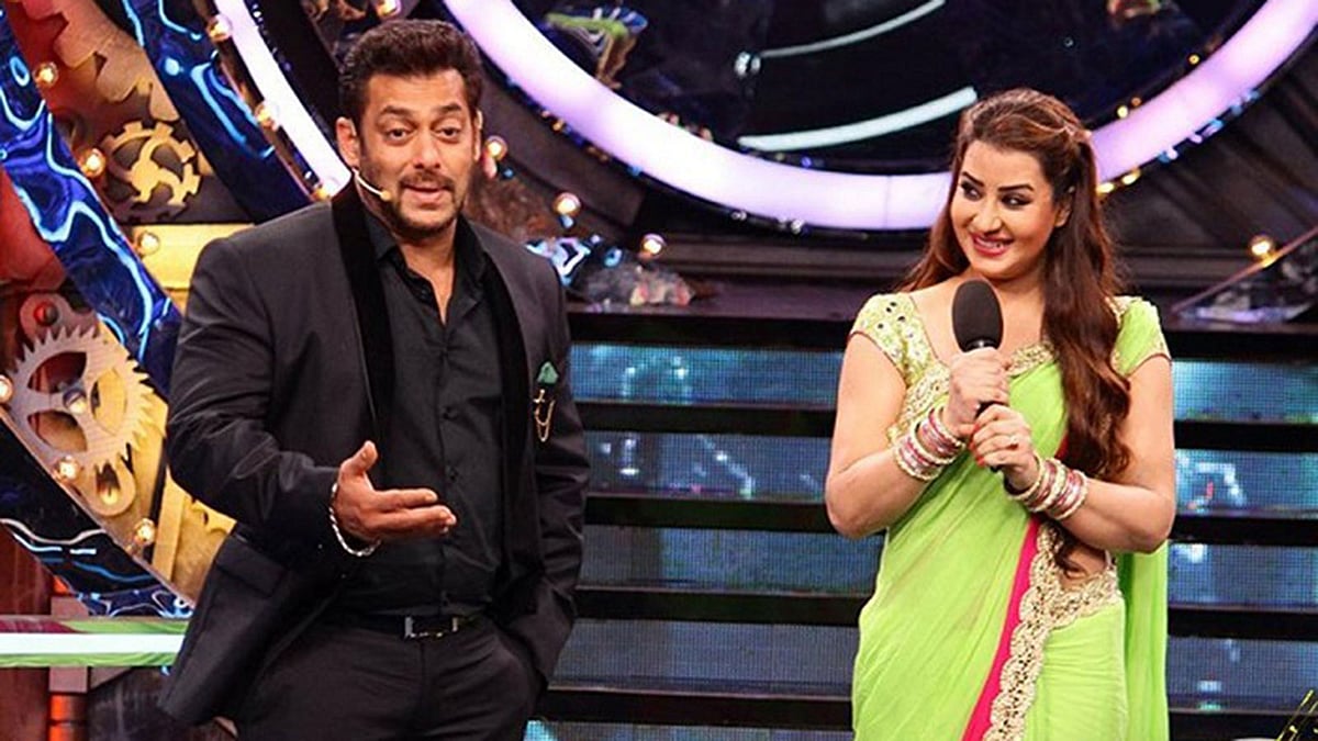 ‘বিগ বস ১১’ অনুষ্ঠানে সালমান খানের সঙ্গে শিল্পা শিন্দে