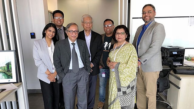 দেশে উচ্চ প্রযুক্তির চিকিৎসা সেবা দিতে কাজ করছে স্বাস্থ্যসেবা দাতা প্রতিষ্ঠান প্রাভা হেলথ।সম্প্রতি সহজে ক্যানসার চিকিৎসা সেবা দিতে আহসানিয়া মিশন ক্যানসার অ্যান্ড জেনারেল হাসপাতালের সঙ্গে চুক্তি করেছে প্রতিষ্ঠানটি।