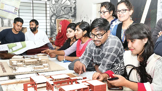 স্থাপত্যের ক্লাসে শিল্প আর বিজ্ঞান, দুটোই গুরুত্ব পায়