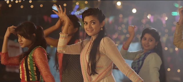 ‘বাংলাদেশের মেয়ে’ গানের ভিডিওতে নাবিলা