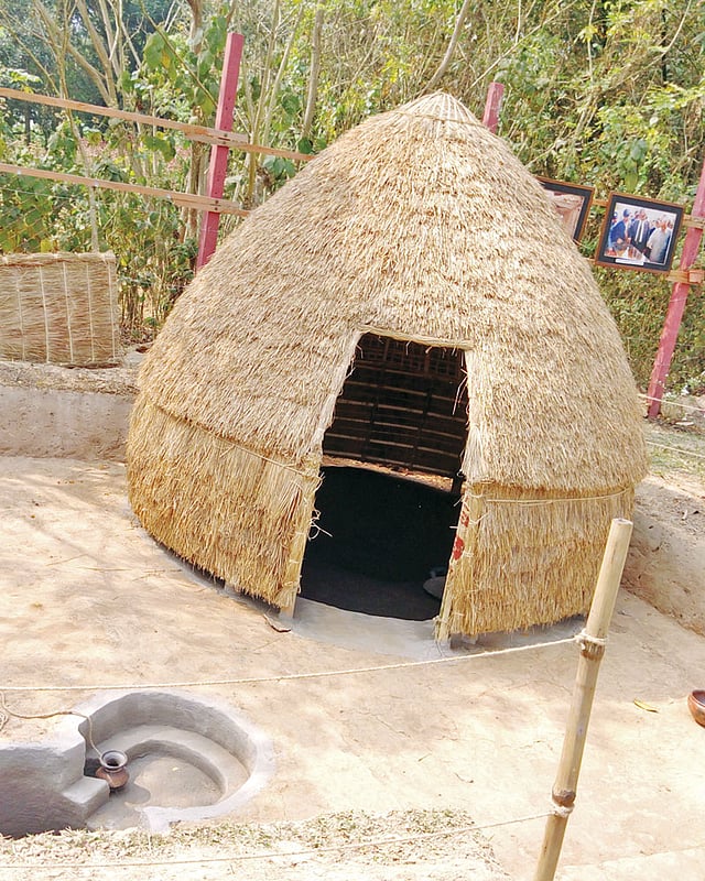 উয়ারী–বটেশ্বর দুর্গনগর উন্মুক্ত জাদুঘরে স্থাপিত গর্তনিবাস।  ছবি: প্রথম আলো