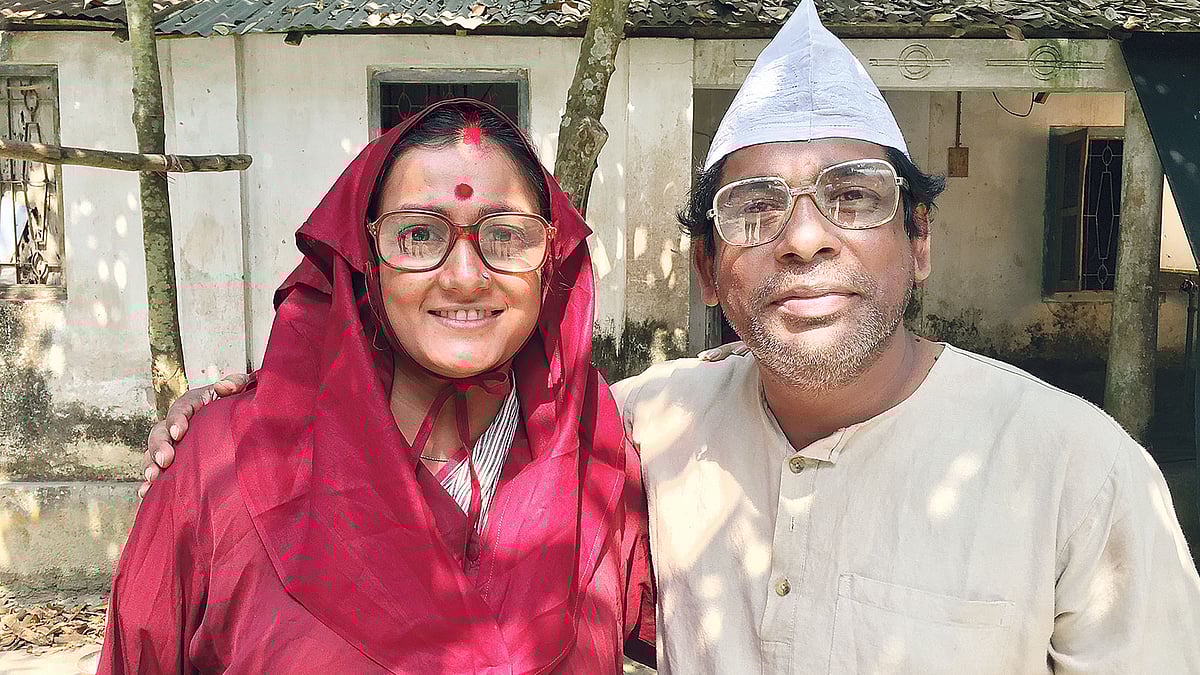 সাদাসিদে মানুষের কথা নাটকে অভিনয় করেছেন অপর্ণা ঘোষ ও মোশাররফ করিম