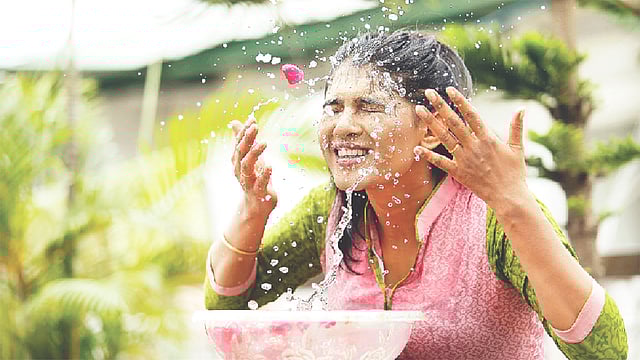 মন প্রফুল্ল থাকলে অলসতা ভর করে না। ছবি: অধুনা