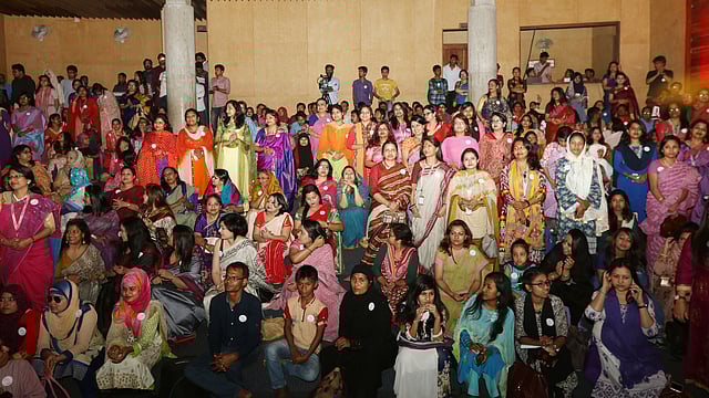 অনুষ্ঠানের অংশ নেন নানা পেশার নারীরা। ছবি: আশরাফুল আলম