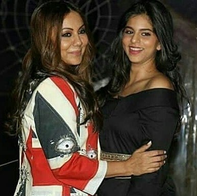 মা গৌরী খানের সঙ্গে সুহানা খান