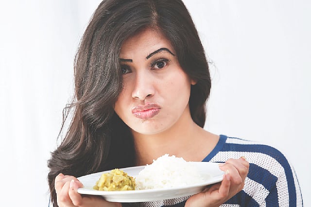 তিন দিনে ওজন কমাতে চাইলে ভাত বাদ দিতে হবে। ছবি: অধুনা