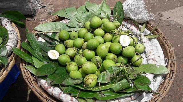 ছবি: কাঁচা আম