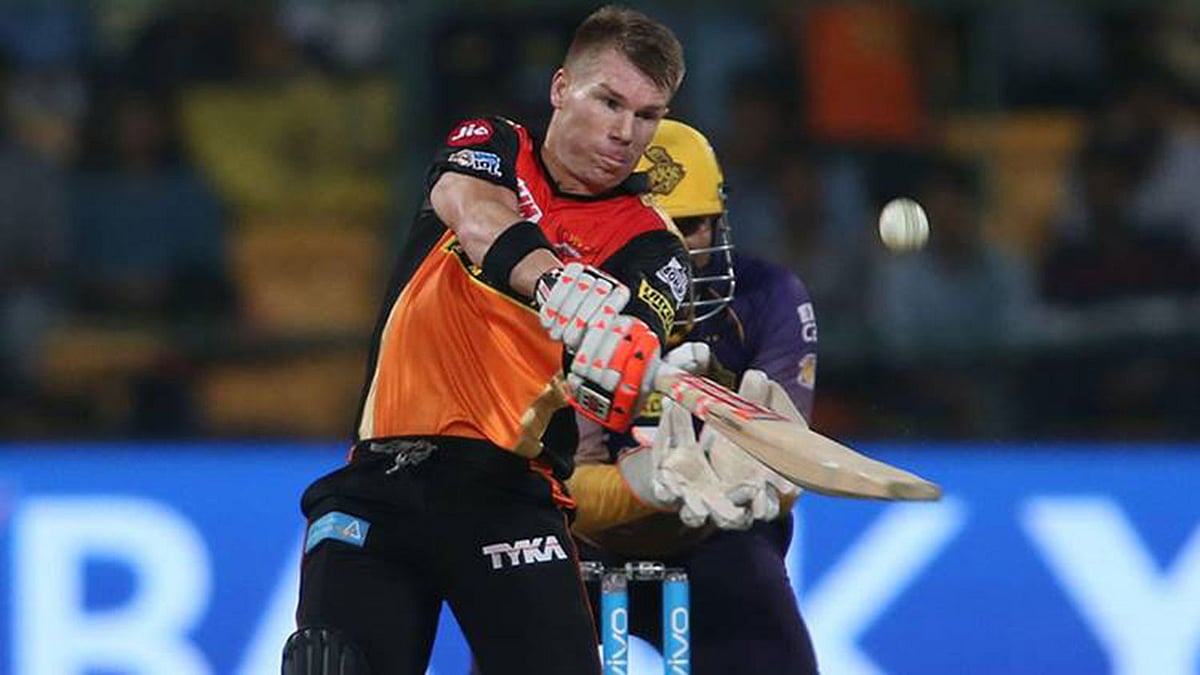 দলকে চ্যাম্পিয়ন করার দুই বছরের মাথায় নেতৃত্বের নির্বাসনে ওয়ার্নার। ফাইল ছবি