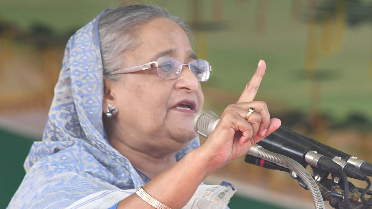 প্রধানমন্ত্রী শেখ হাসিনা রোববার বিকেলে চাঁদপুর স্টেডিয়ামে জেলা আওয়ামী লীগ আয়োজিত জনসভায় বক্তব্য দেন। ছবি: ফোকাস বাংলা