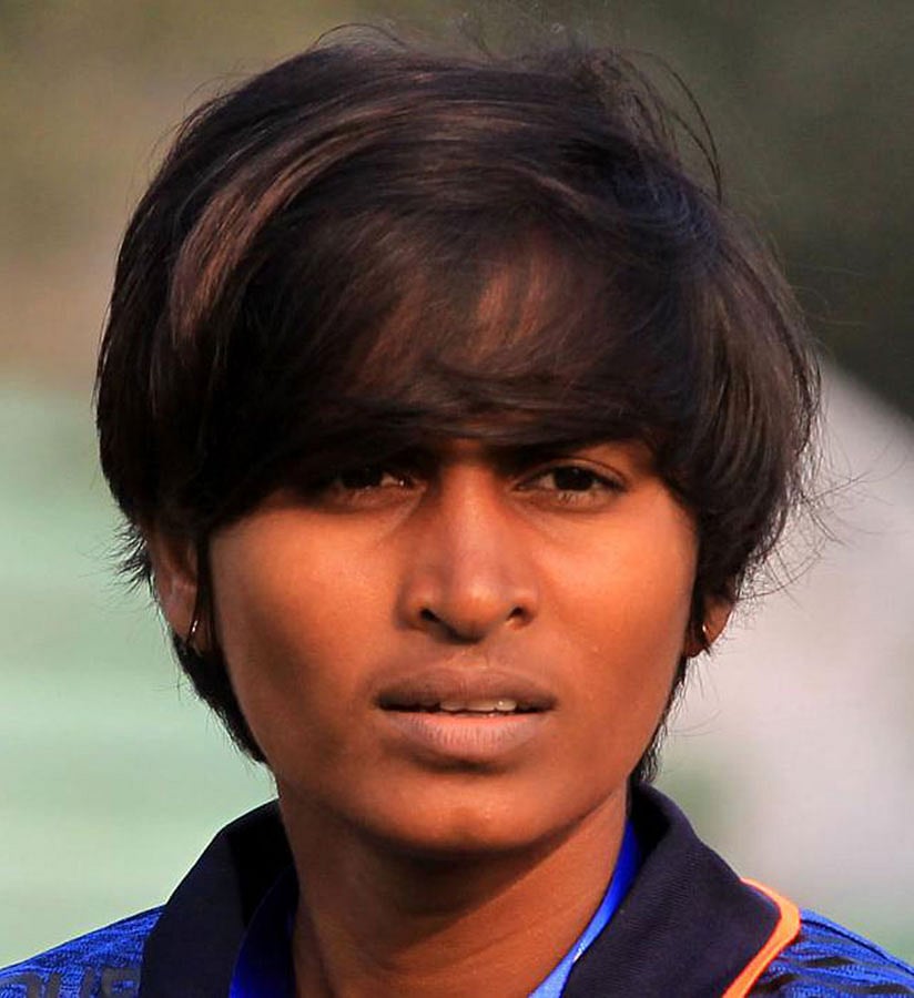 বাংলাদেশ জাতীয় নারী ফুটবল দলের অধিনায়ক সাবিনা খাতুন। প্রথম আলো ফাইল ছবি