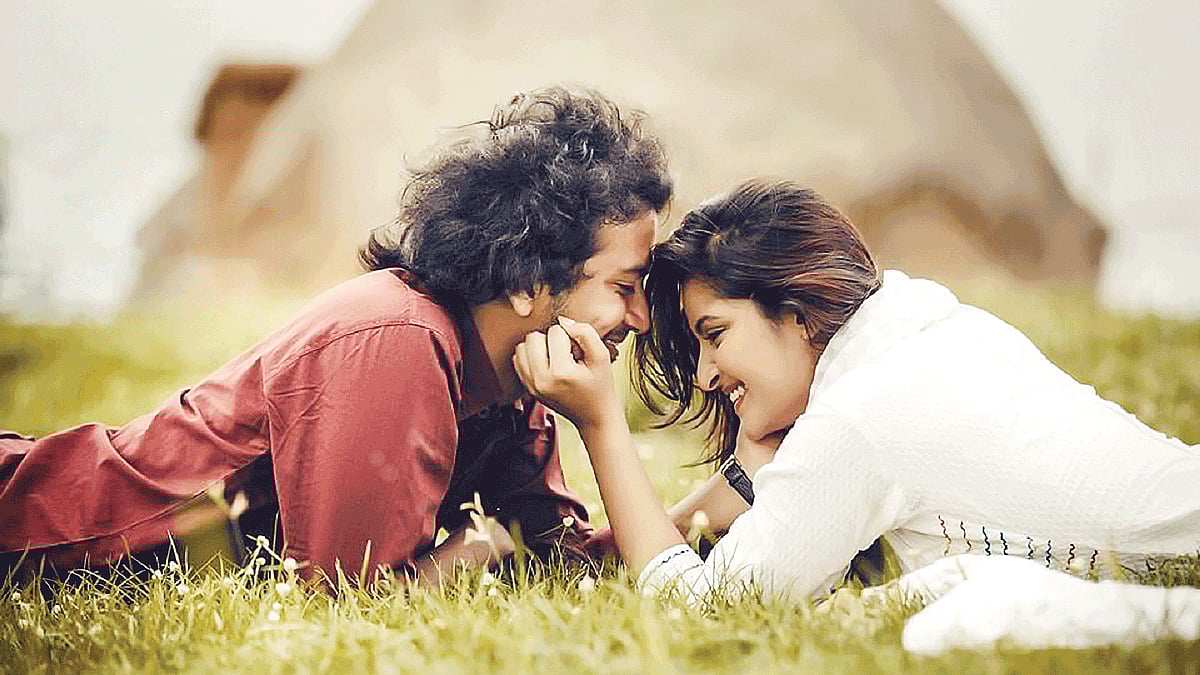 স্বপ্নজাল ছবিতে ইয়াশ রোহান ও পরীমনি