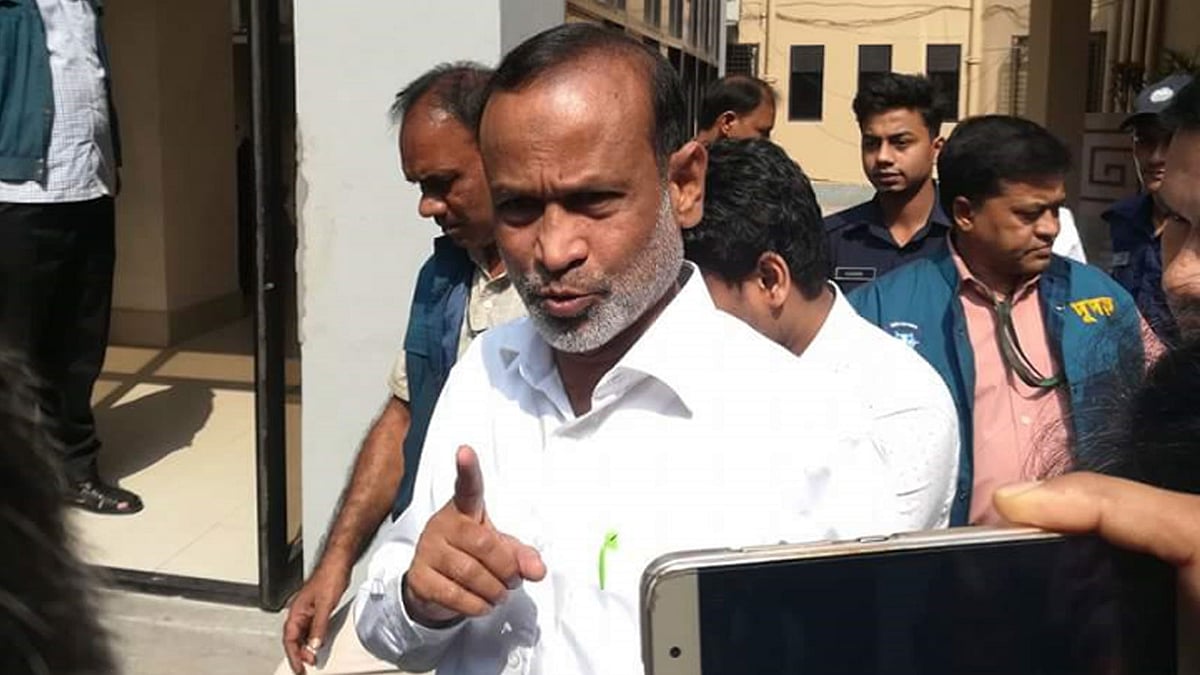 মাহবুবুল হক চিশতীকে আজ মঙ্গলবার গ্রেপ্তার করেছে দুদক। ছবি: প্রথম আলো