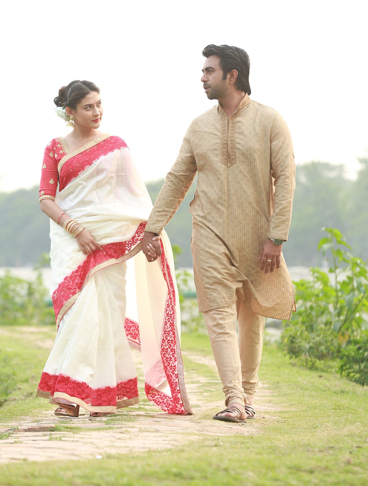 মেহ্‌জাবীন ও অপূর্ব। ছবি: কবির হোসেন