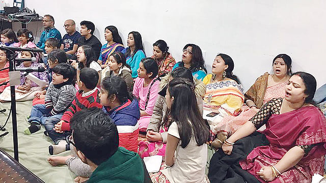 আনন্দধ্বনির অনুশীলন