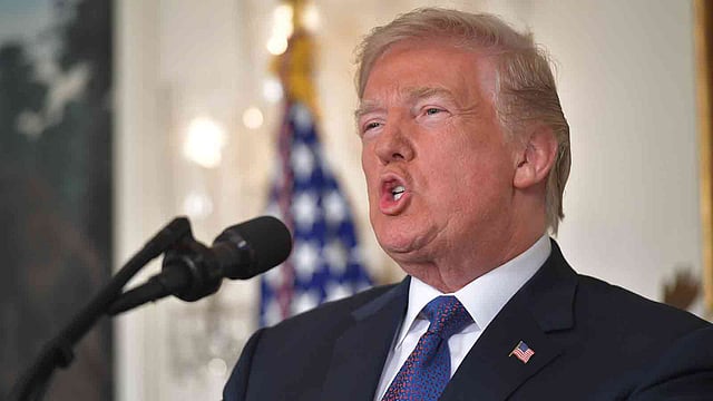 সিরিয়ায় ক্ষেপণাস্ত্র হামলা চালানোর ঘোষণা দিয়ে মার্কিন প্রেসিডেন্ট ডোনাল্ড ট্রাম্প বলেছেন, রাসায়নিক অস্ত্রের ব্যবহার বন্ধ করতেই এ হামলা। ছবি: এএফপি