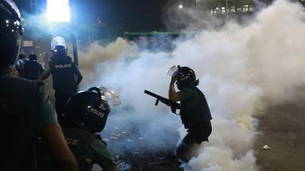 কোটা সংস্কারের দাবিতে আন্দোলনকে কেন্দ্র করে একপর্যায়ে সহিংস ঘটনা ঘটে। প্রথম আলো ফাইল ছবি